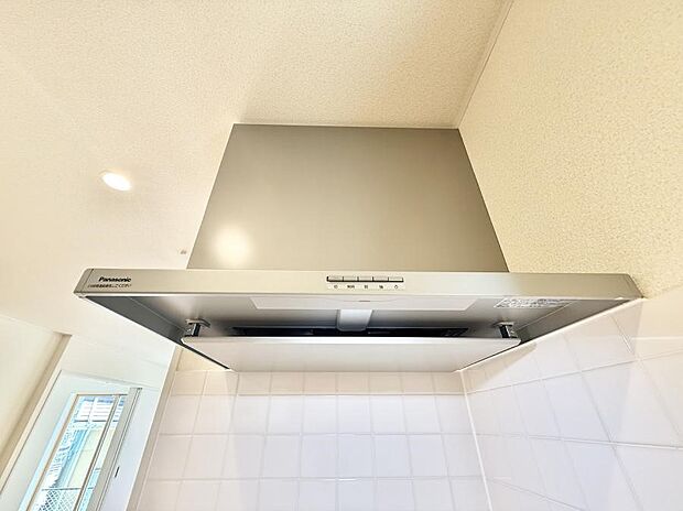 ■調理時の蒸気や匂いが換気扇に誘導され、効率的に排煙ができます。