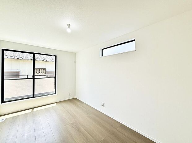 B号棟 ■落ち着いた色合いのお部屋で穏やかな時間を楽しめます
