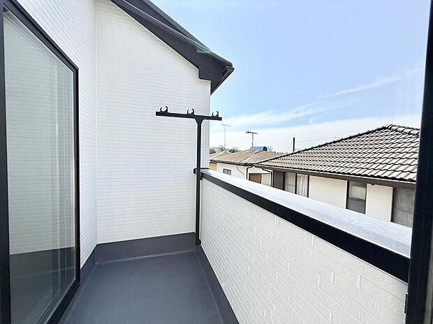 1号棟 ■ 季節の移ろいを感じられる開放的な空間です