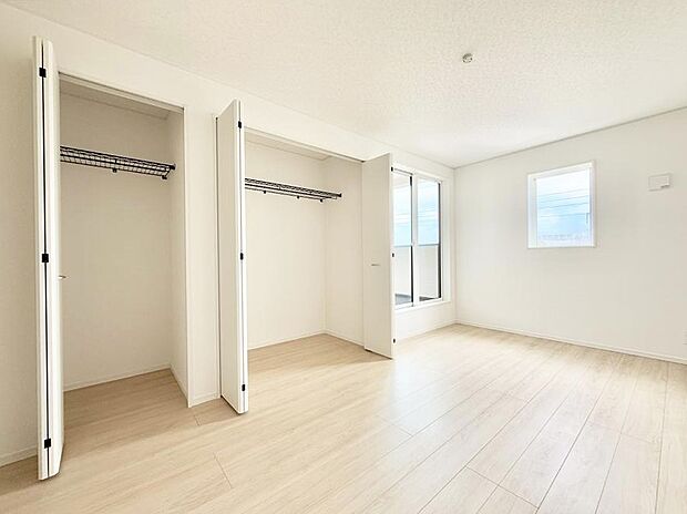 2号棟  ■窓の配置や通気性の良い設計で部屋の空気がこもらず、常に新鮮な空気が流れます