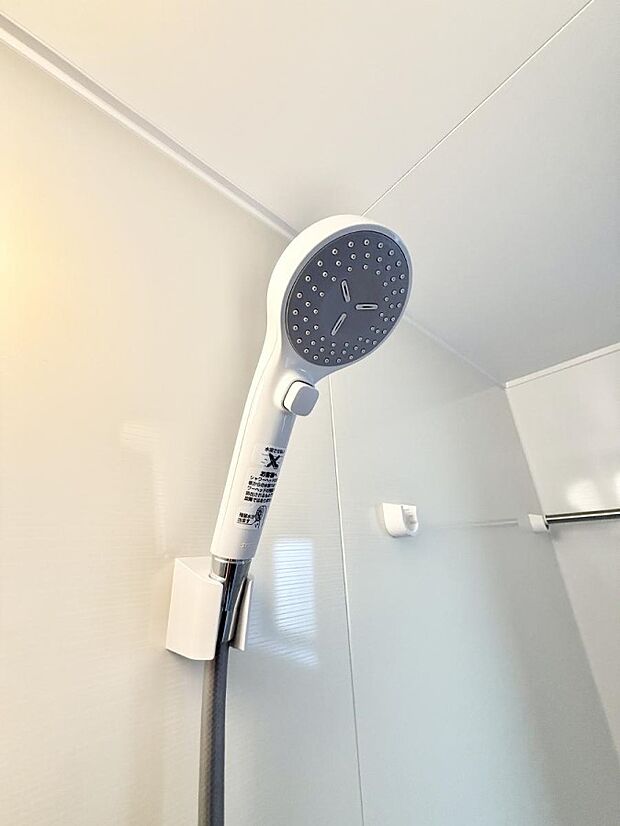 ■手元で簡単に止水できるため、水の無駄遣いを減らすことができます。