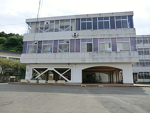 中学校 140m 鎌倉市立岩瀬中学校