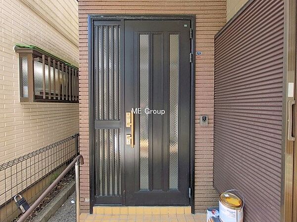 ■ 心地よい暮らしへとつながる、温かい玄関