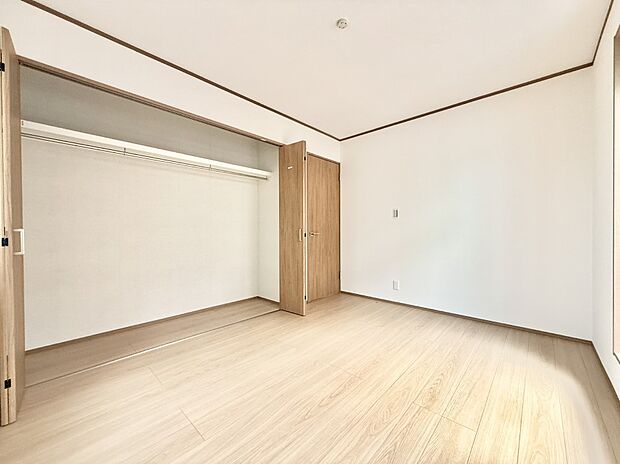 1号棟  ■窓の配置や通気性の良い設計で部屋の空気がこもらず、常に新鮮な空気が流れます