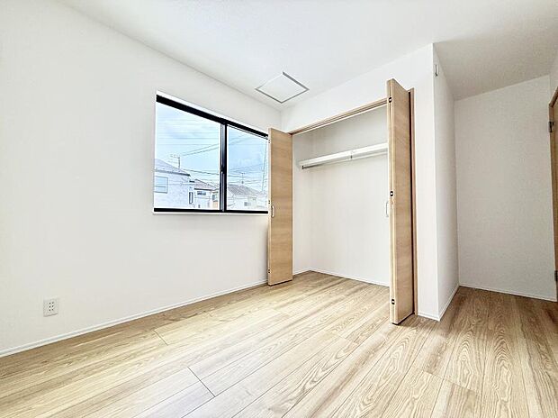S-1号棟 ■窓の配置や通気性の良い設計で部屋の空気がこもらず、常に新鮮な空気が流れます