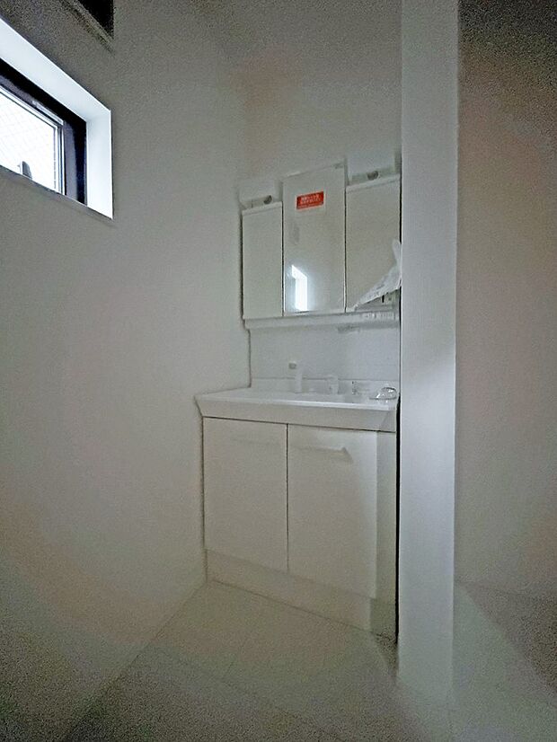 2号棟 ■朝の準備がスムーズにできる広さです