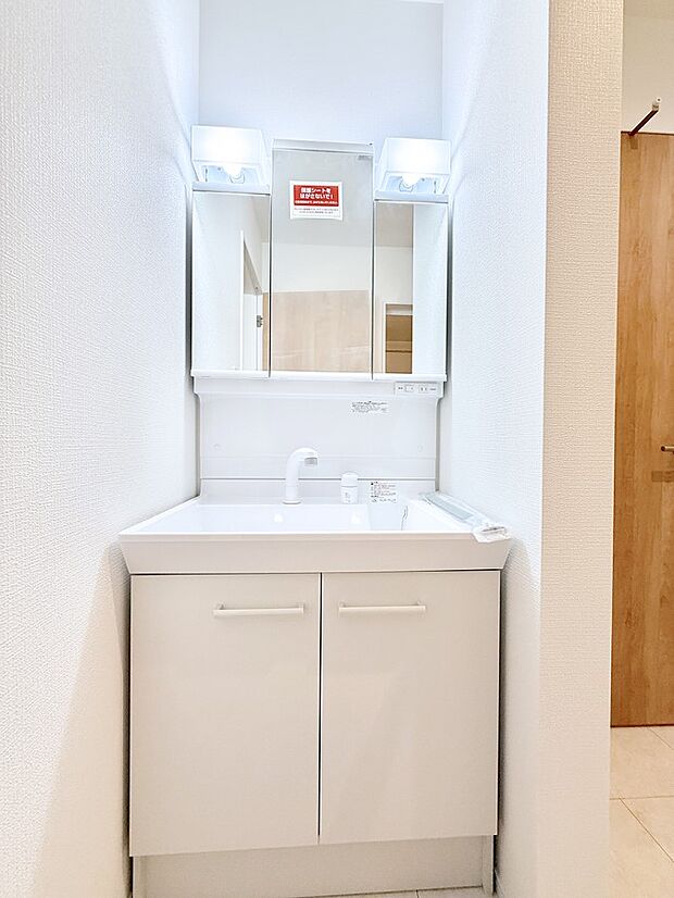 2号棟 ■朝の準備がスムーズにできる広さです