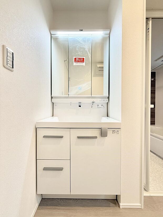 4号棟 ■朝の準備がスムーズにできる広さです