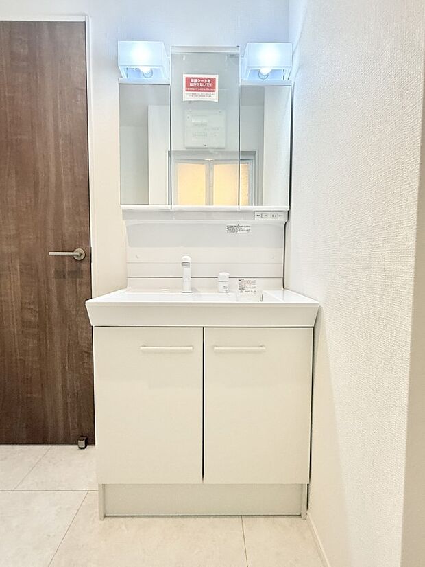 1号棟 ■朝の準備がスムーズにできる広さです