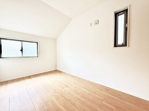 2号棟 ■落ち着いた色合いのお部屋で穏やかな時間を楽しめます