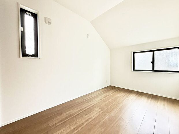 3号棟 ■落ち着いた色合いのお部屋で穏やかな時間を楽しめます