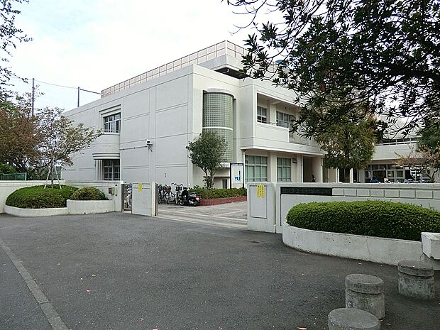 中学校 960m 横浜市立釜利谷中学校