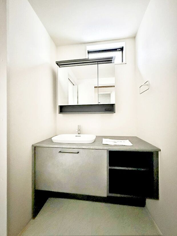 1号棟  ■朝の準備がスムーズにできる広さです