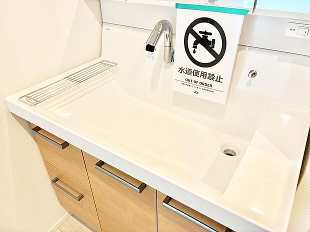 ■手洗いや顔を洗う時も快適に使える便利なシャワー