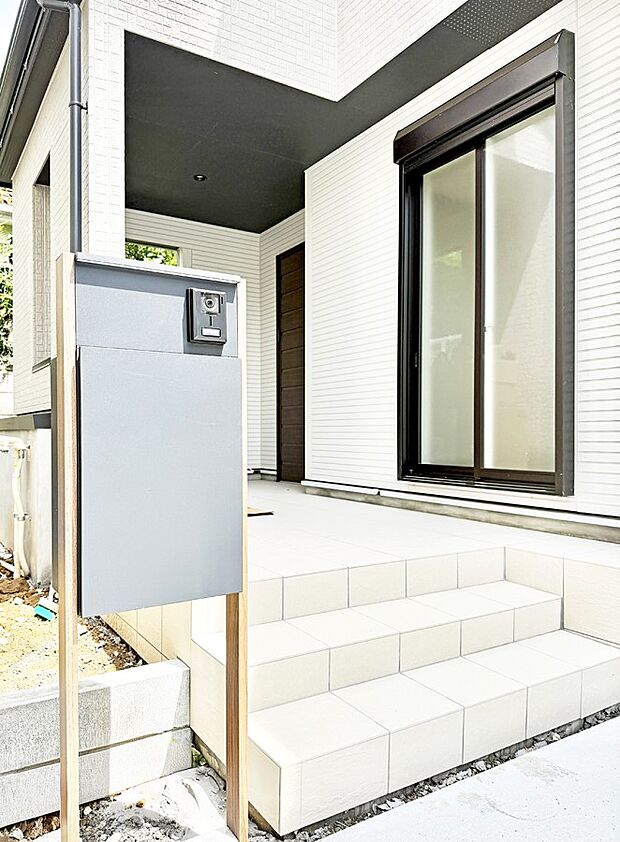 1号棟  ■ 心地よい暮らしへとつながる、温かい玄関