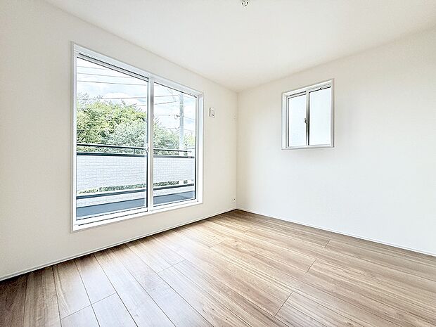 1号棟  ■落ち着いた色合いのお部屋で穏やかな時間を楽しめます