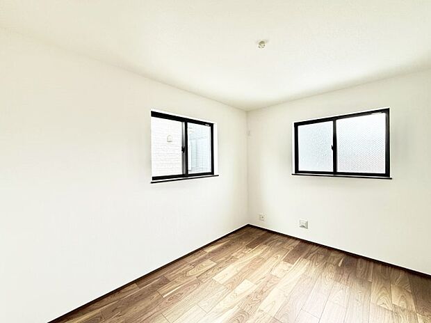 B号棟 ■落ち着いた色合いのお部屋で穏やかな時間を楽しめます