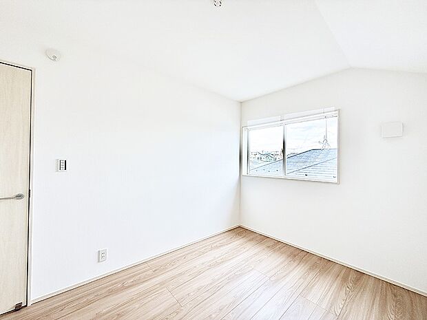 B号棟 ■落ち着いた色合いのお部屋で穏やかな時間を楽しめます