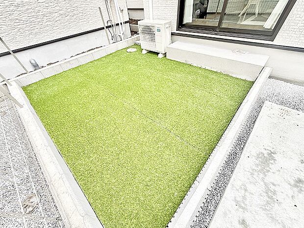 F号棟 ■暮らしに潤いを与える、緑が取り入れられた住まいです