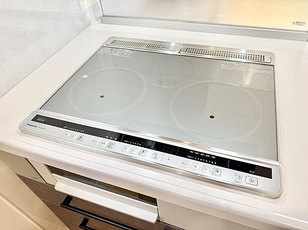 ■お手入れが楽なIHクッキングヒーターです♪
