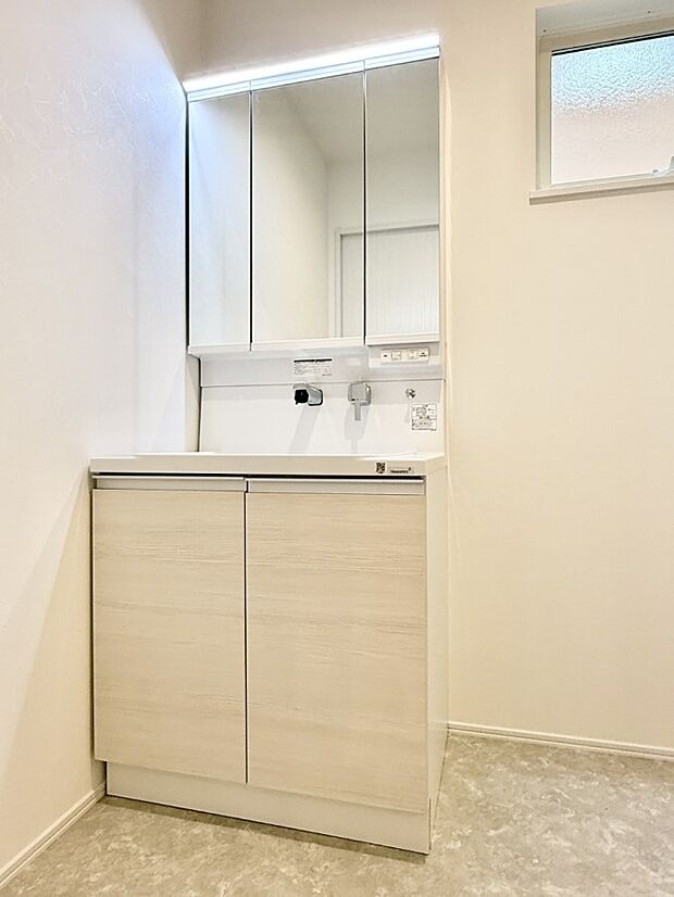 1号棟 ■朝の準備がスムーズにできる広さです