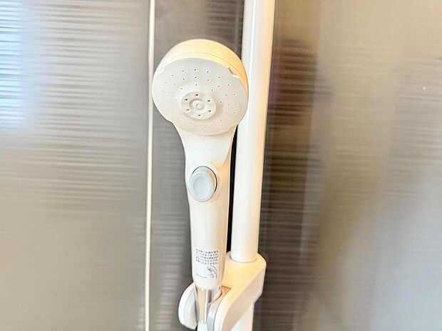 ■手元で簡単に止水できるため、水の無駄遣いを減らすことができます。