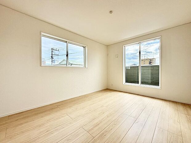 1号棟 ■落ち着いた色合いのお部屋で穏やかな時間を楽しめます