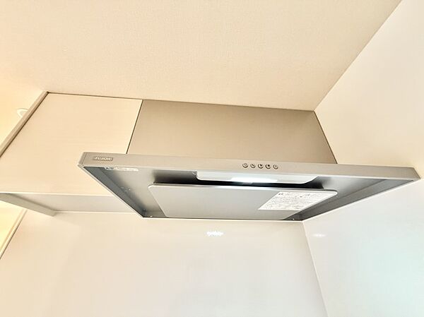 ■調理時の蒸気や匂いが換気扇に誘導され、効率的に排煙ができます。