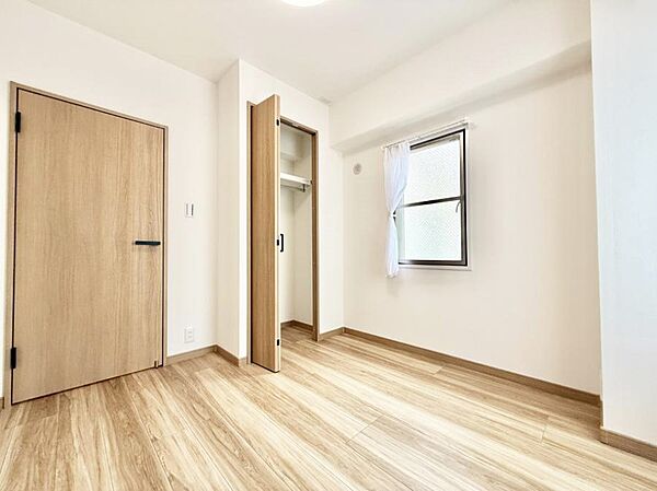 ■落ち着いた雰囲気のお部屋で心が安らぐ空間