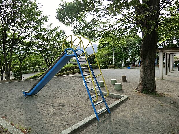 公園 300m もみじ公園