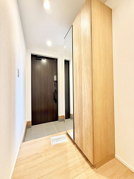 ■ 毎日を気持ちよく迎える、明るく温もりのある玄関