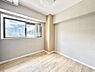 室内：■落ち着いた色合いのお部屋で穏やかな時間を楽しめます