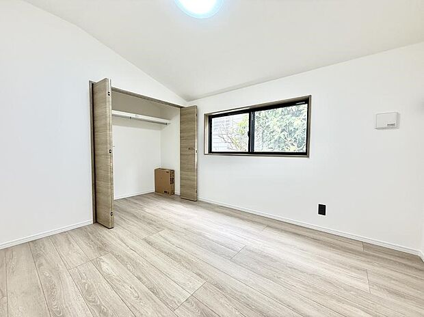 1号棟 ■落ち着いた色合いのお部屋で穏やかな時間を楽しめます