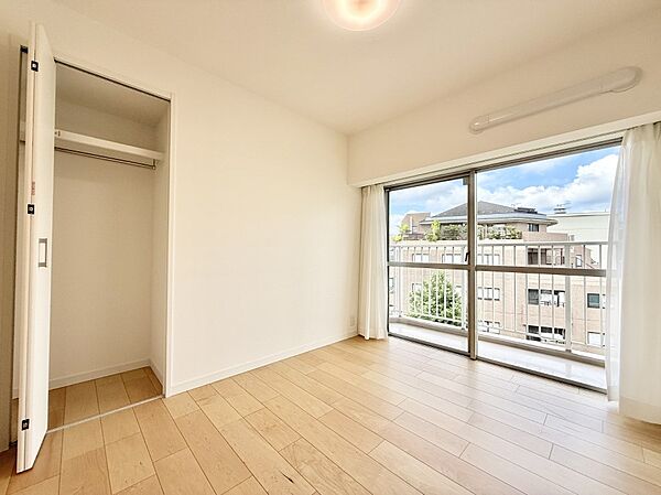 ■落ち着いた色合いのお部屋で穏やかな時間を楽しめます