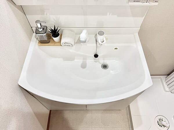 ■手洗いや顔を洗う時も快適に使える便利なシャワー