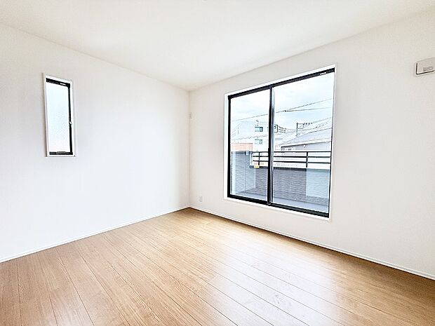 5号棟 ■落ち着いた色合いのお部屋で穏やかな時間を楽しめます