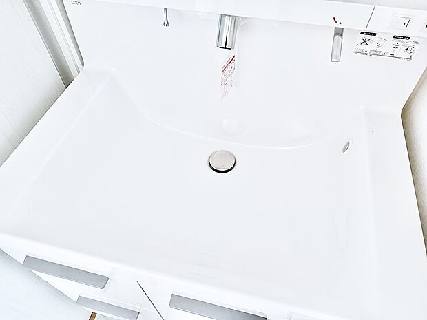■手洗いや顔を洗う時も快適に使える便利なシャワー