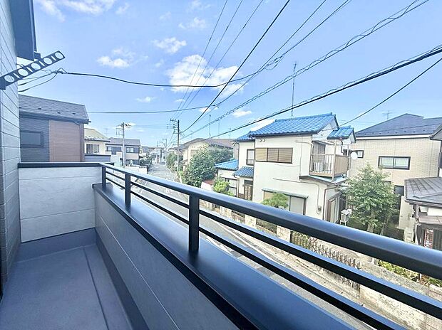 2号棟 ■ 朝のコーヒーや夜の星空を楽しむ、癒しの場所