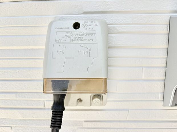 ■屋外に電源コンセントがあれば、高圧洗浄機で窓や外壁を掃除するなど便利です。