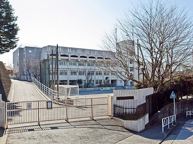 中学校 720m 川崎市立平中学校