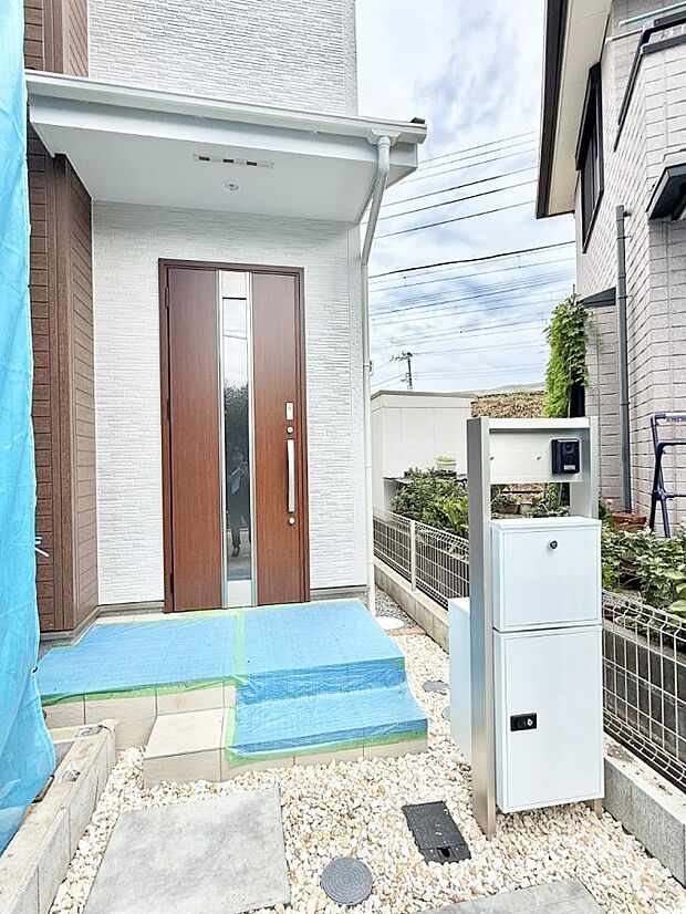 1号棟 ■ シンプルで美しく、住まいの第一印象を彩る玄関です