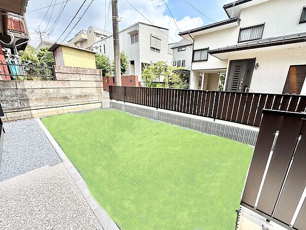 1号棟 ■庭付き住宅は多様な使用用途で活用できます(芝生はイメージです)