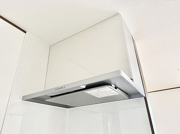 ■調理時の蒸気や匂いが換気扇に誘導され、効率的に排煙ができます。