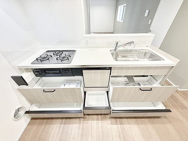 1号棟  ■シンプルで機能的、毎日使いやすいキッチン