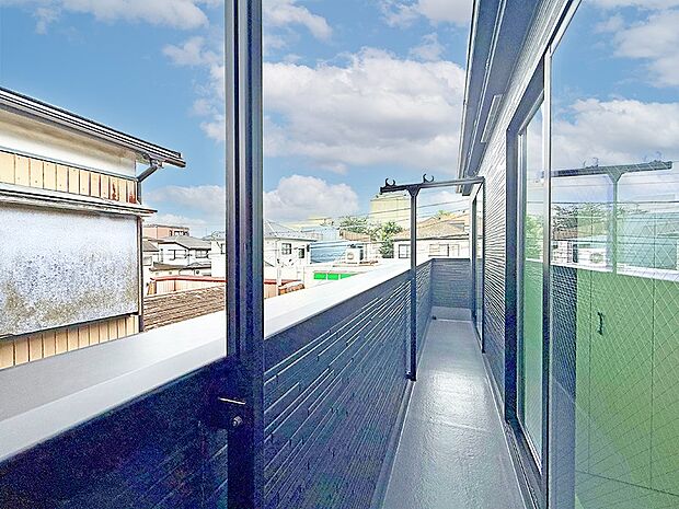 1号棟 ■ 朝のコーヒーや夜の星空を楽しむ、癒しの場所