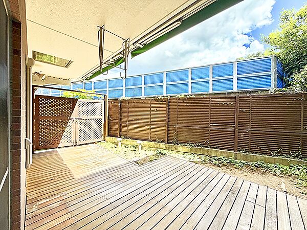 ■ 季節の移ろいを感じられる開放的な空間です