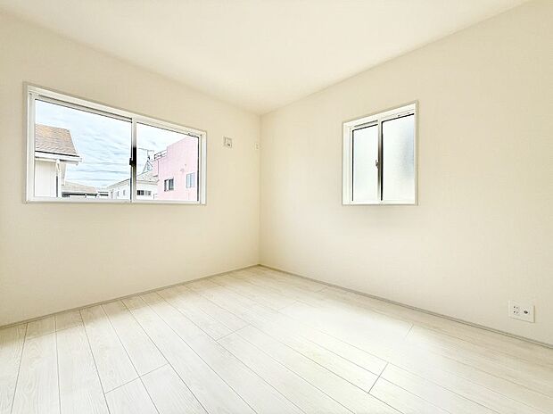 1号棟 ■落ち着いた色合いのお部屋で穏やかな時間を楽しめます