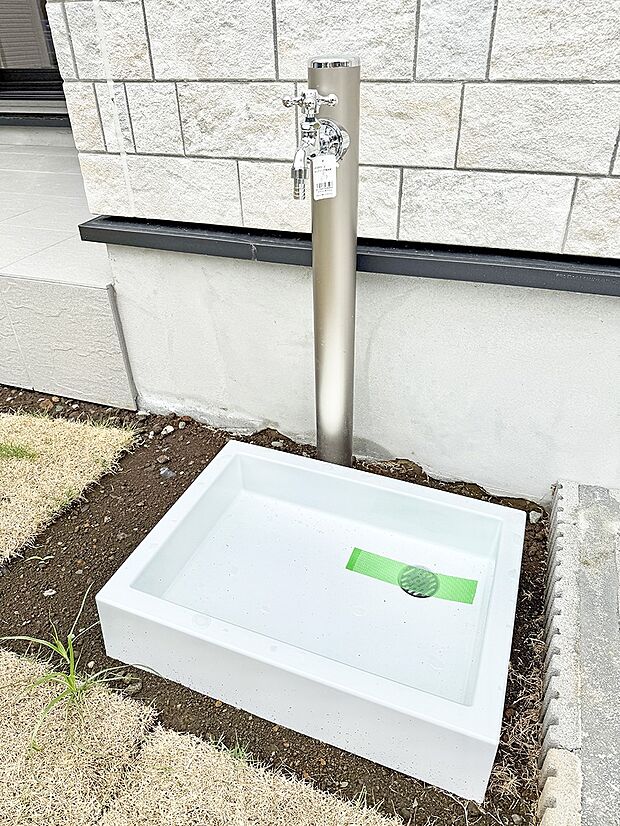 1号棟 ■ガーデニングや洗車などの際に大活躍な屋外立水栓