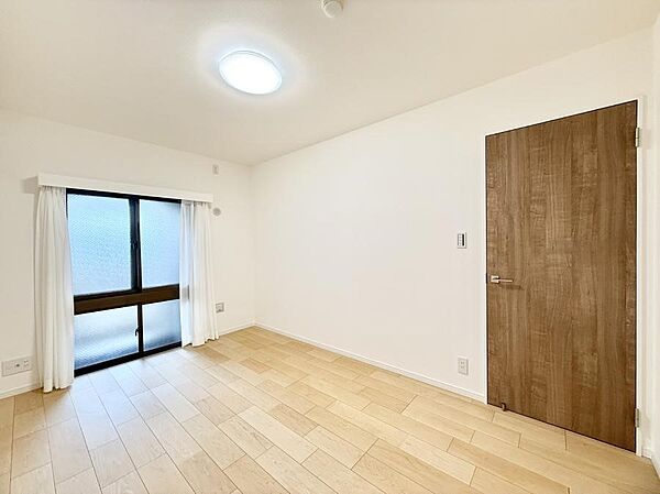 ■落ち着いた色合いのお部屋で穏やかな時間を楽しめます