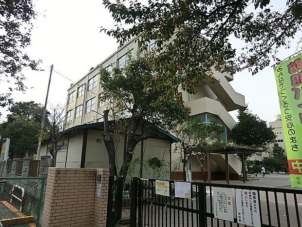 小学校 850m 横浜市立井土ヶ谷小学校
